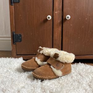 L.L. Bean Wicked Good Moccasin Slippers